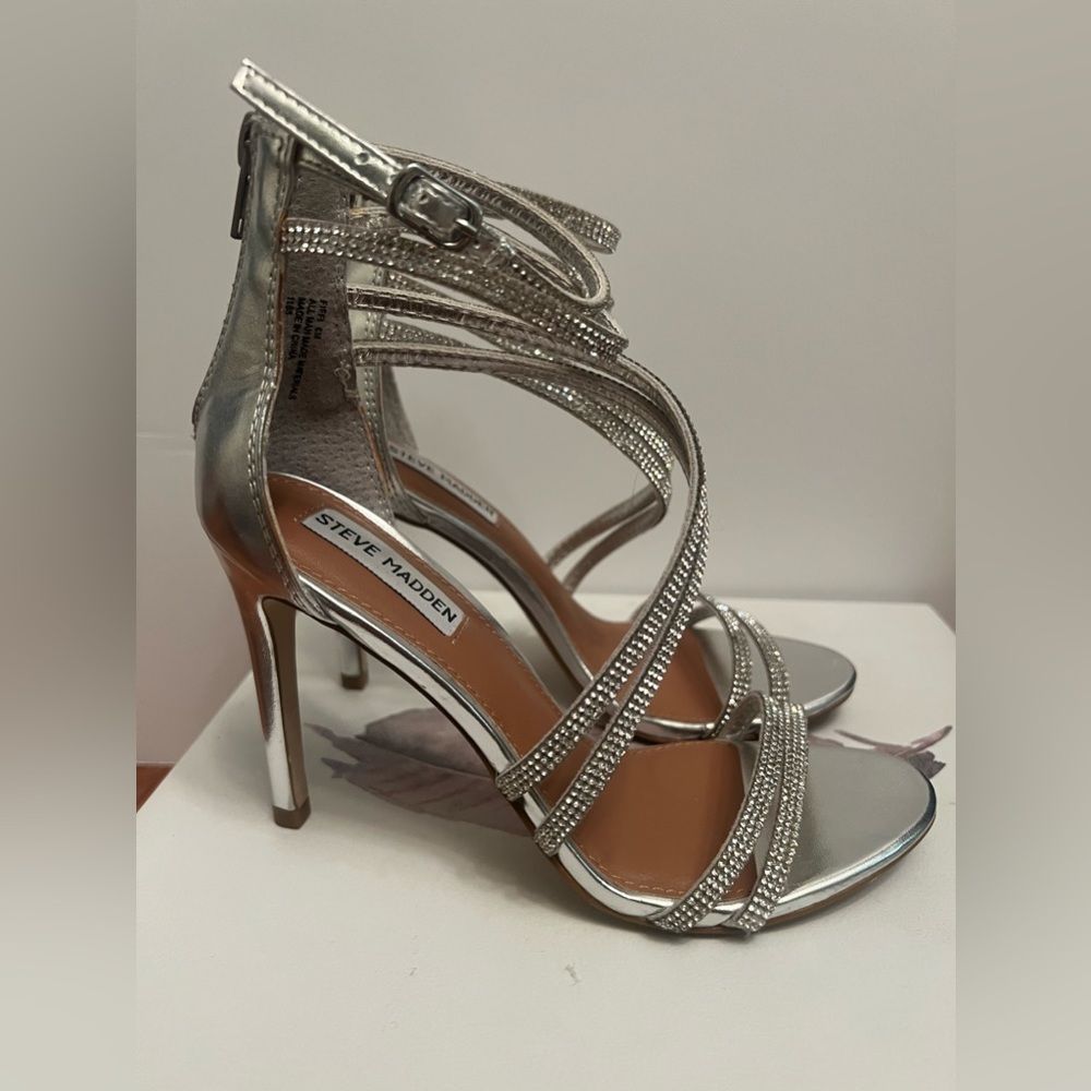 Steve Madden Silver Heels